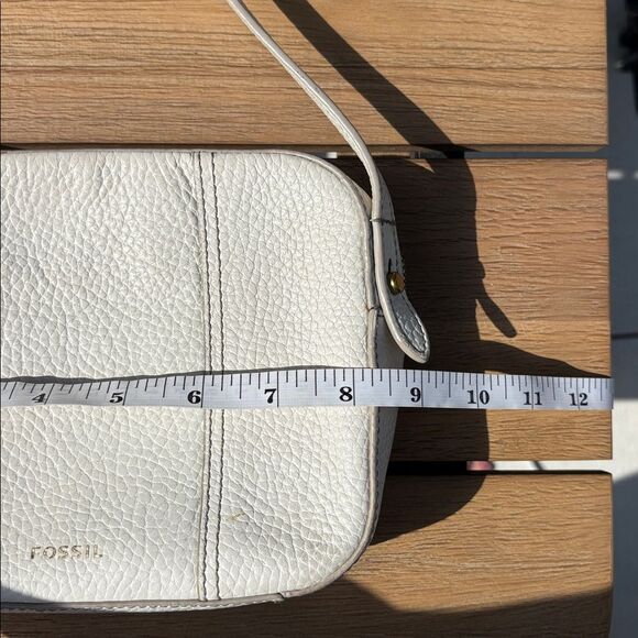 Fossil Gemma Crossbody Camera leather Cream white ivory Crossbody Bag EUC classy - Picture 3 of 11